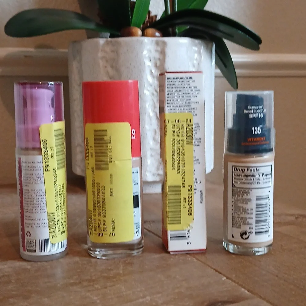 New Foundation Uoma, Covergirl, Revlon, and Concealer Women's Makeup 4pc